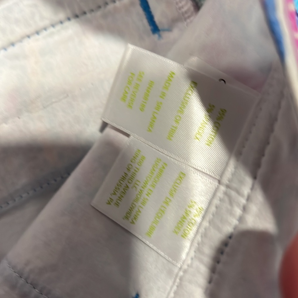 Lily Pulitzer Shorts - Size 00 - Picture 4 of 5